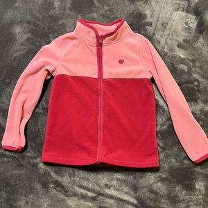 Like new zip up fleece pullover. Size 6/6x little girls